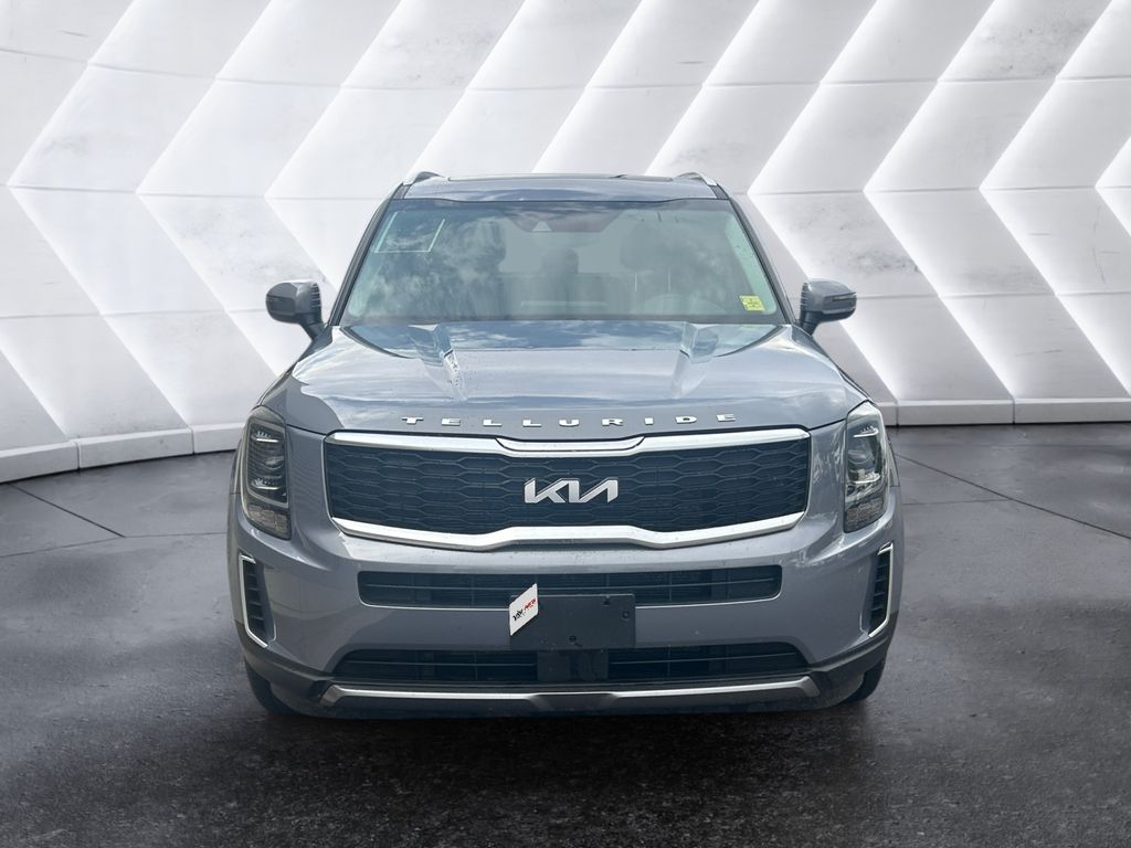 2022 Kia Telluride EX photo 2