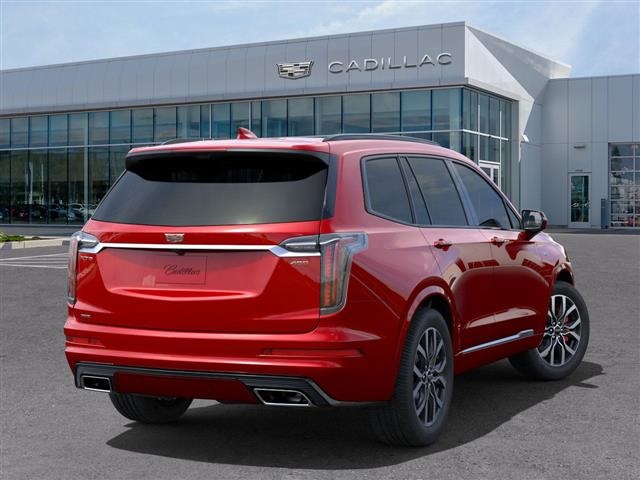 2025 Cadillac XT6 Sport photo 3