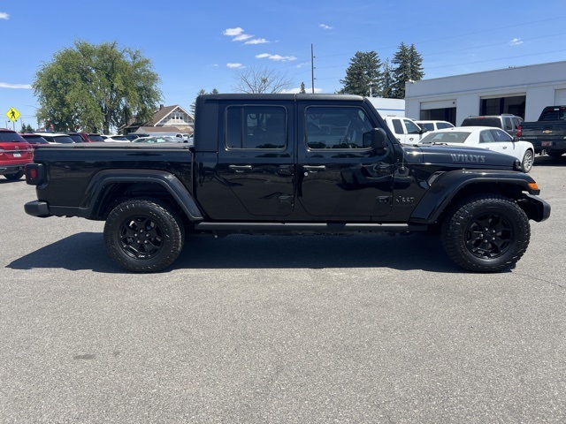 2021 Jeep Gladiator Willys photo 2