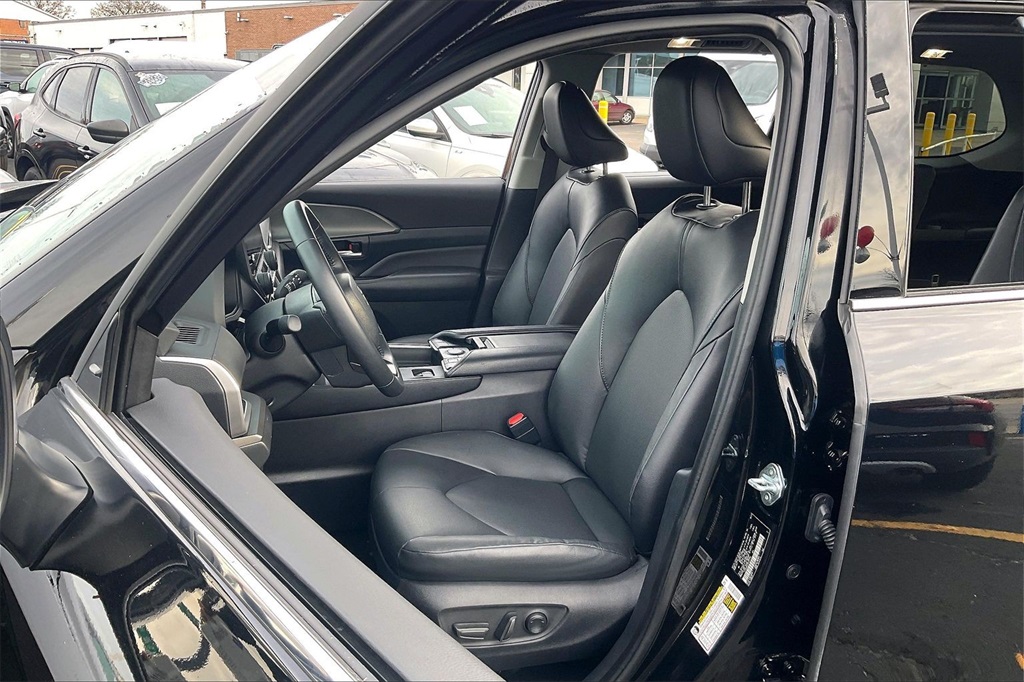 2024 TOYOTA GRAND HIGHLANDER - Image 22