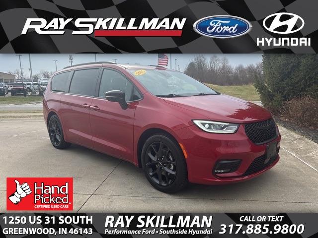 2025 Chrysler Pacifica Limited's photo