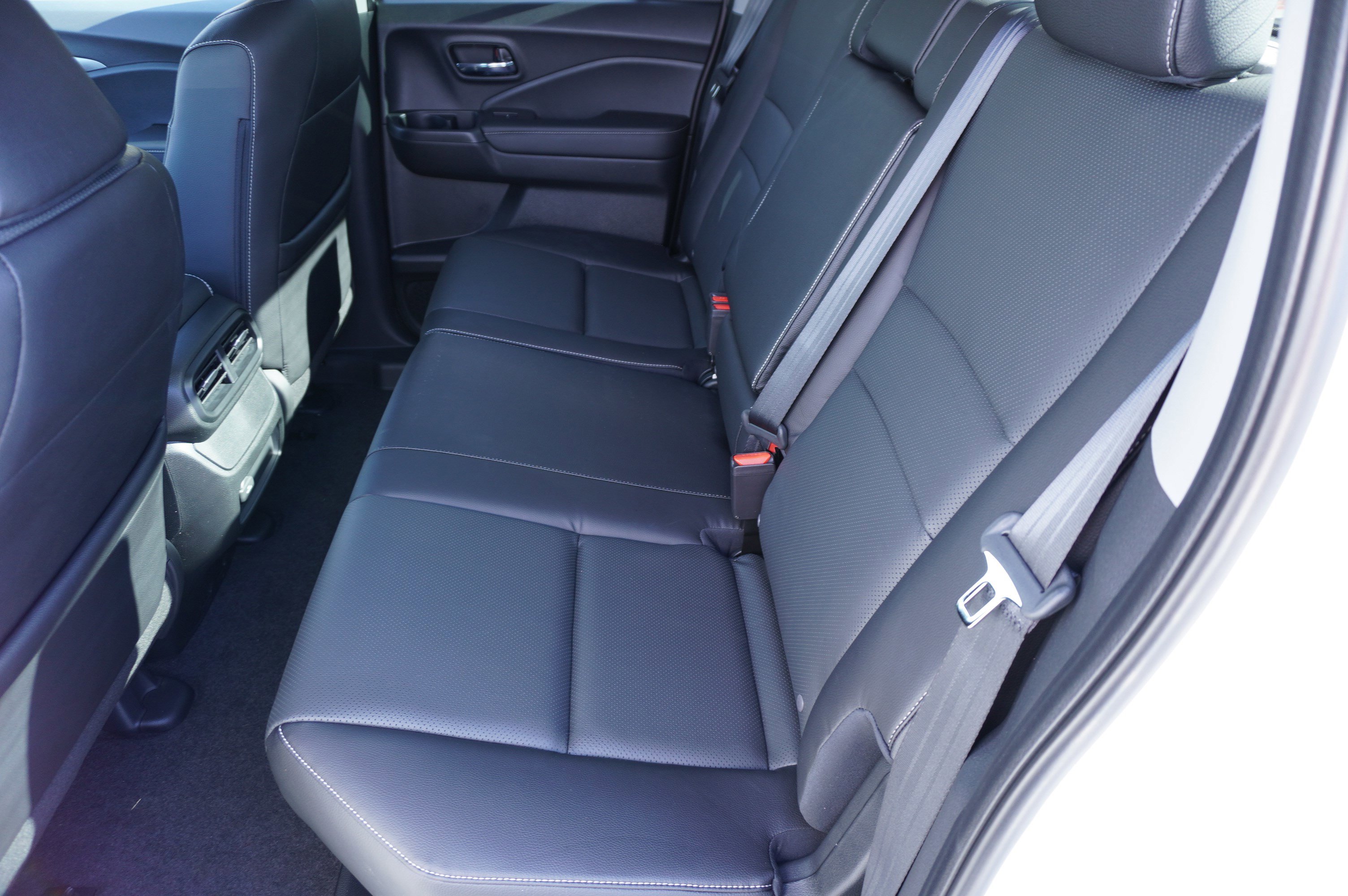 2025 Honda Ridgeline RTL photo 2