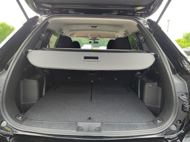 2025 Mitsubishi Outlander ES photo 28