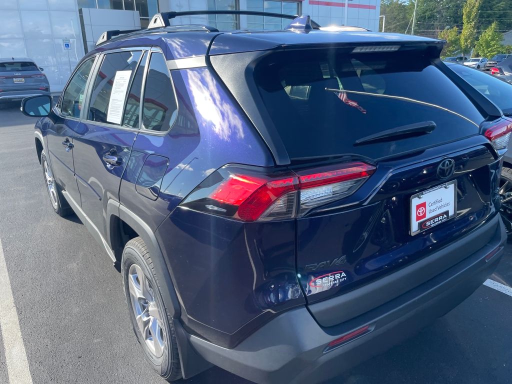 2023 Toyota RAV4 XLE photo 9