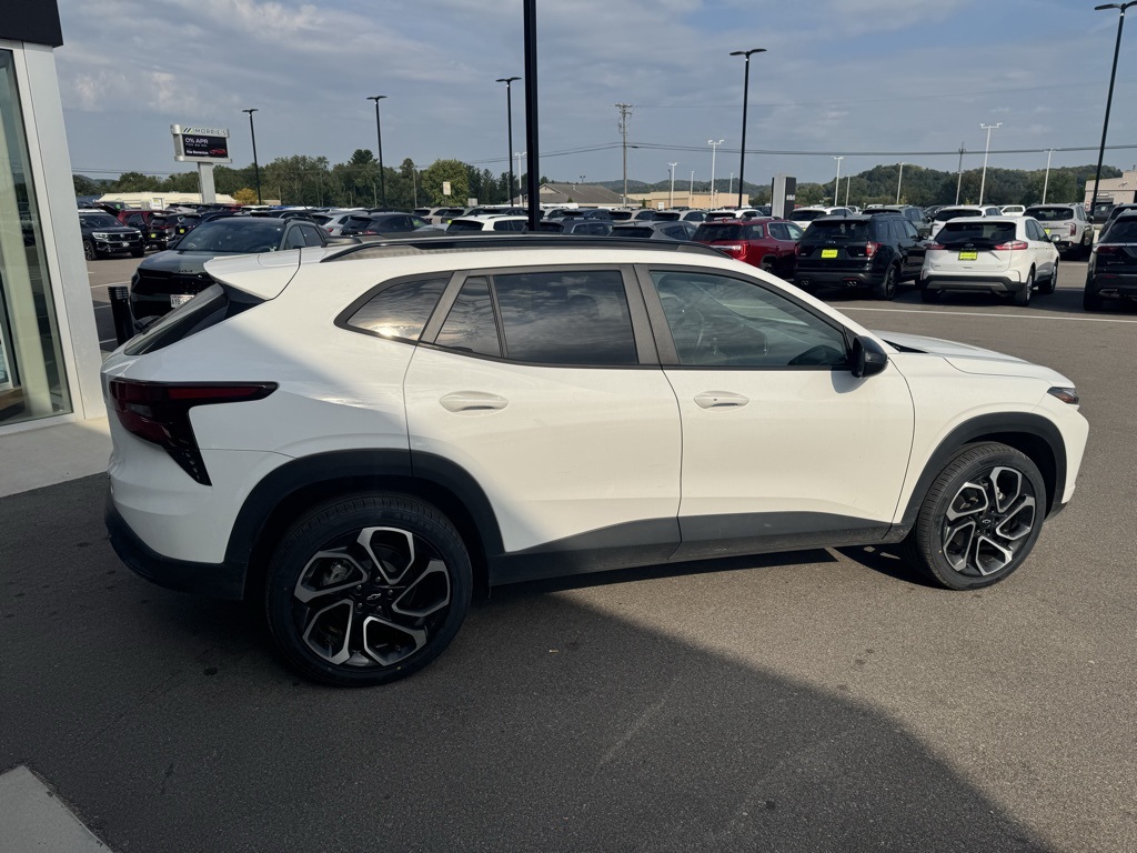 2024 Chevrolet Trax photo 5