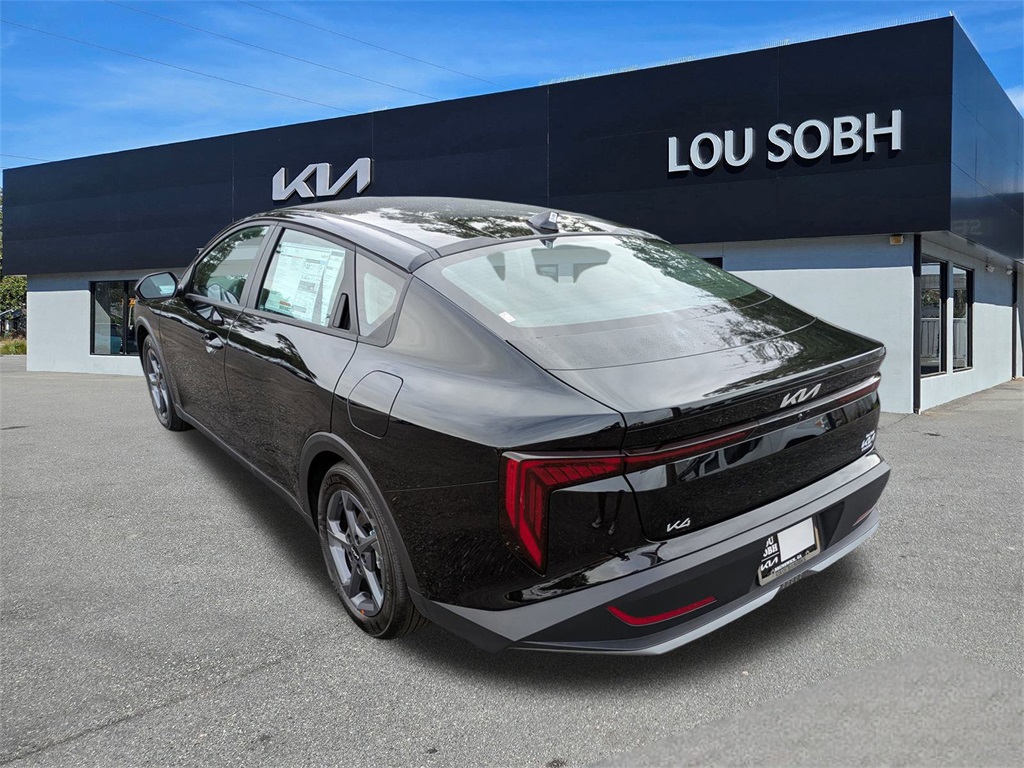 2025 Kia K4 LXS photo 3
