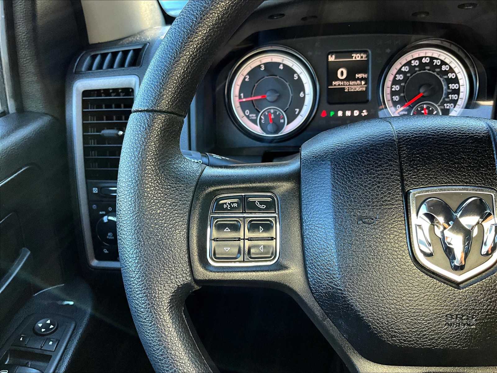 2019 Ram 1500 Tradesman ST photo 21