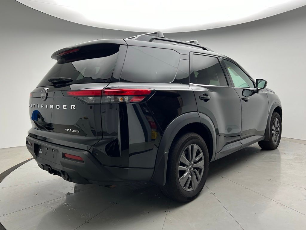2022 Nissan Pathfinder SV photo 3