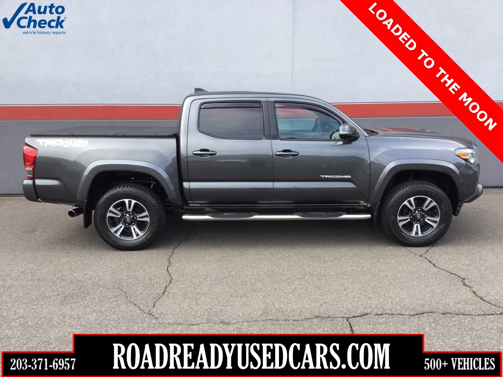 2016 Toyota Tacoma TRD Sport's photo