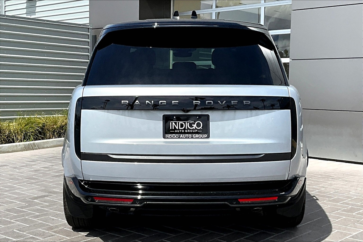 2025 Land Rover Range Rover SE photo 4
