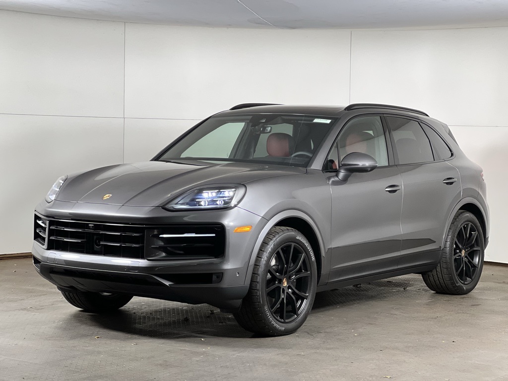 2026 Porsche Cayenne Base's photo