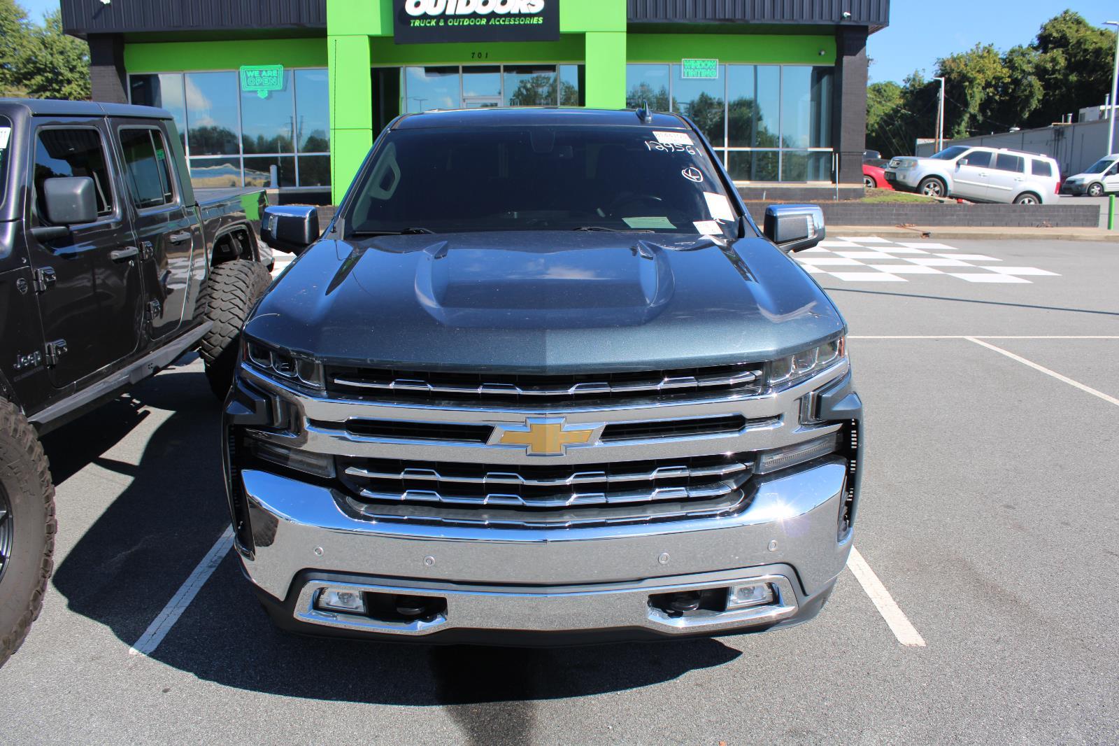 2021 Chevrolet Silverado 1500 LTZ photo 2