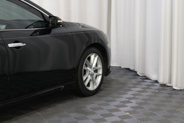 2010 Nissan Maxima SV photo 6