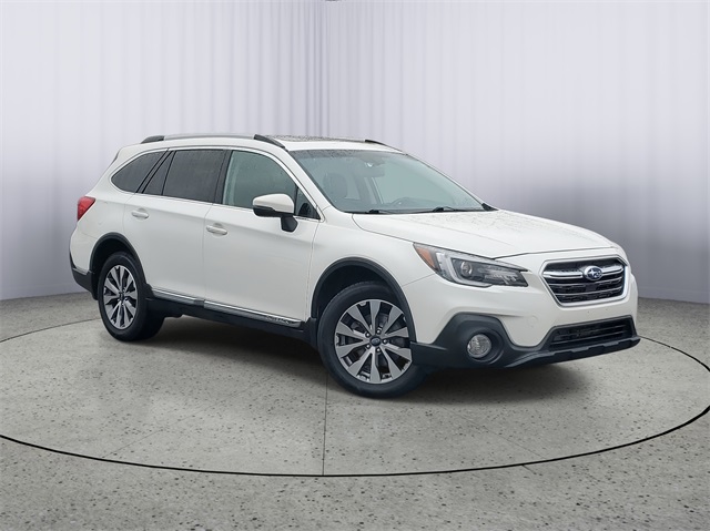 2018 Subaru Outback Touring's photo