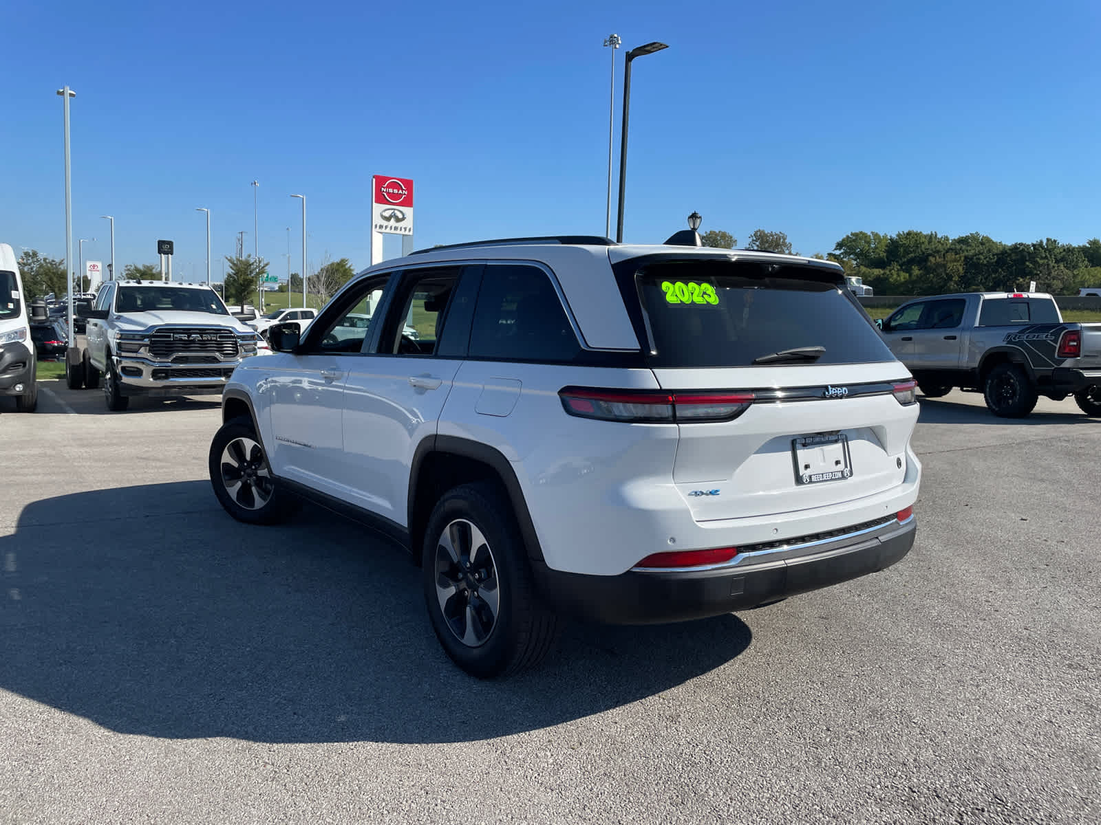 2023 Jeep Cherokee 4xe photo 6