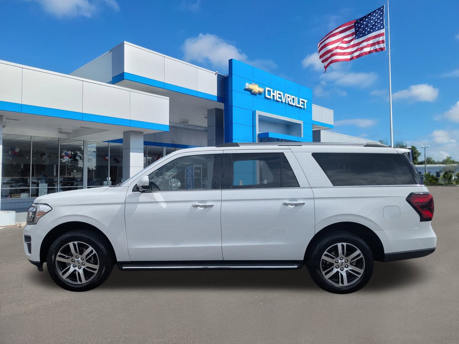 2023 Ford Expedition MAX Limited photo 5