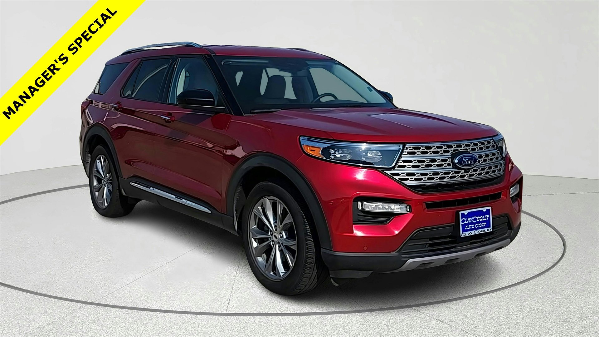 2023 Ford Explorer Limited's photo