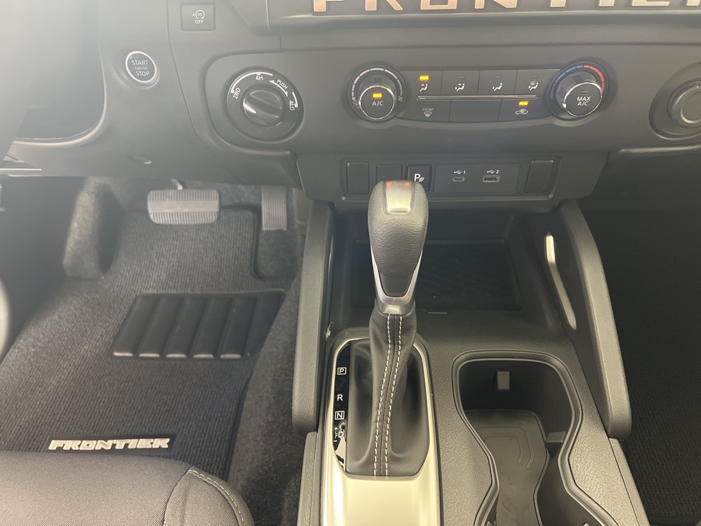 2025 Nissan Frontier SV photo 21