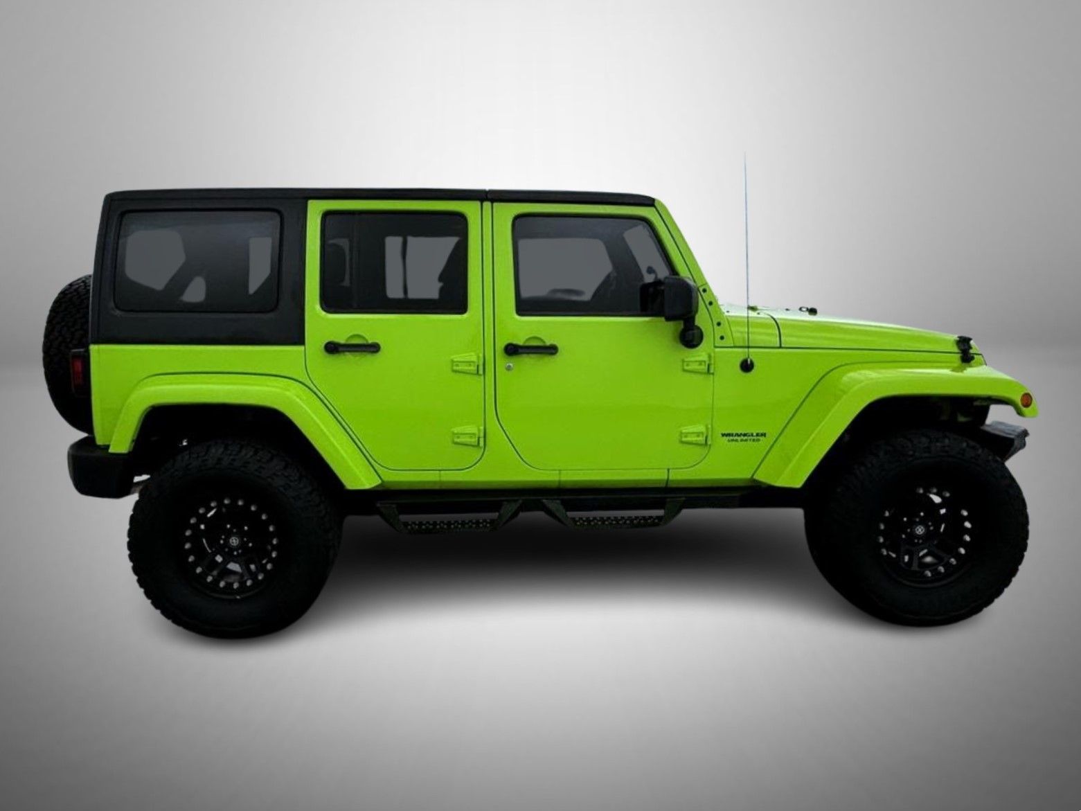 2013 Jeep Wrangler Unlimited Sahara photo 4