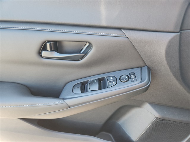 2025 Nissan Sentra S photo 19