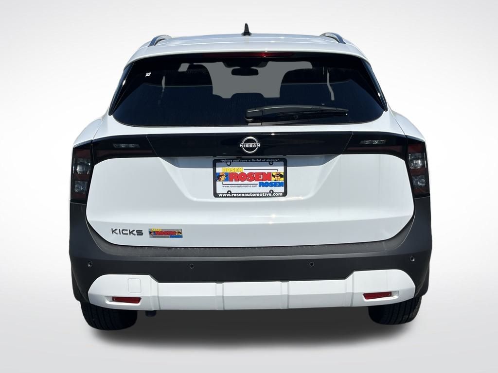 2026 Nissan Kicks SV photo 4