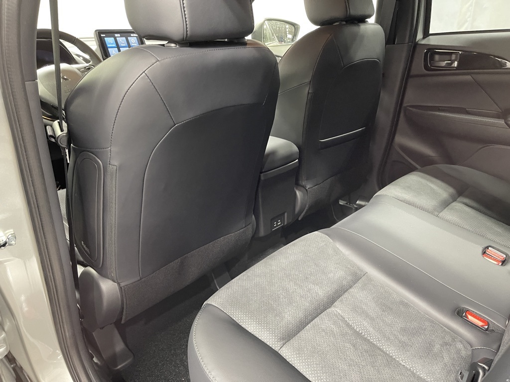2025 Mitsubishi Eclipse Cross SEL photo 23