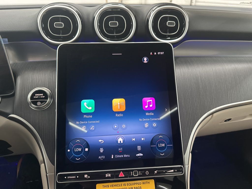 2026 Mercedes Benz GLC 300 photo 4