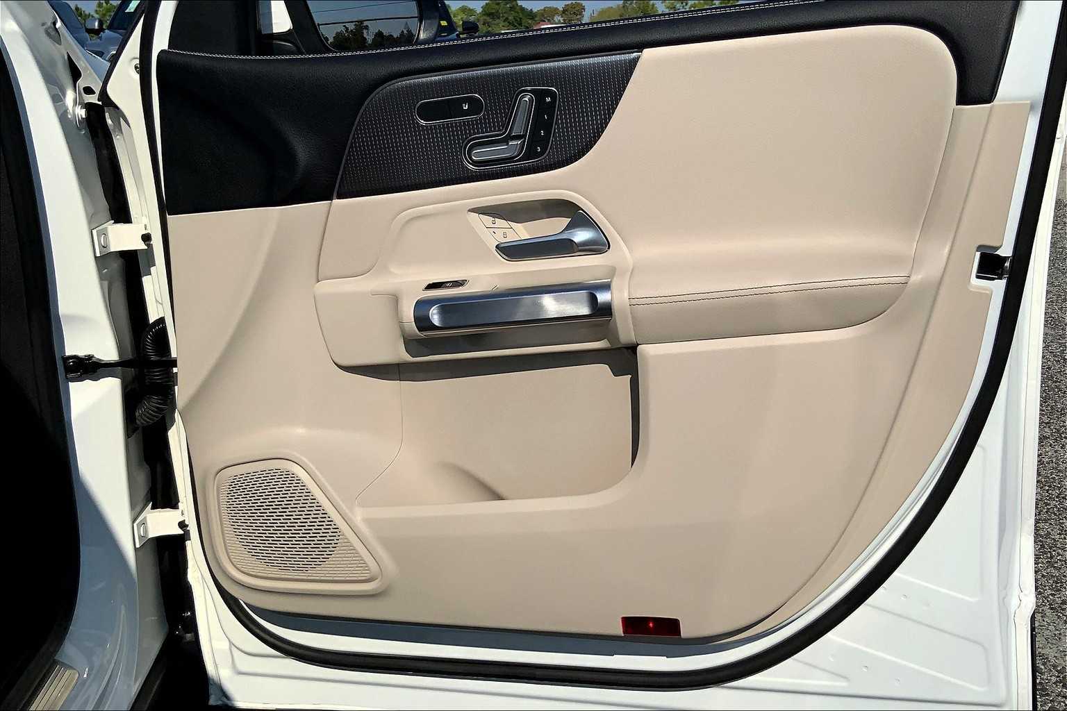 2021 Mercedes Benz GLB 250 photo 21