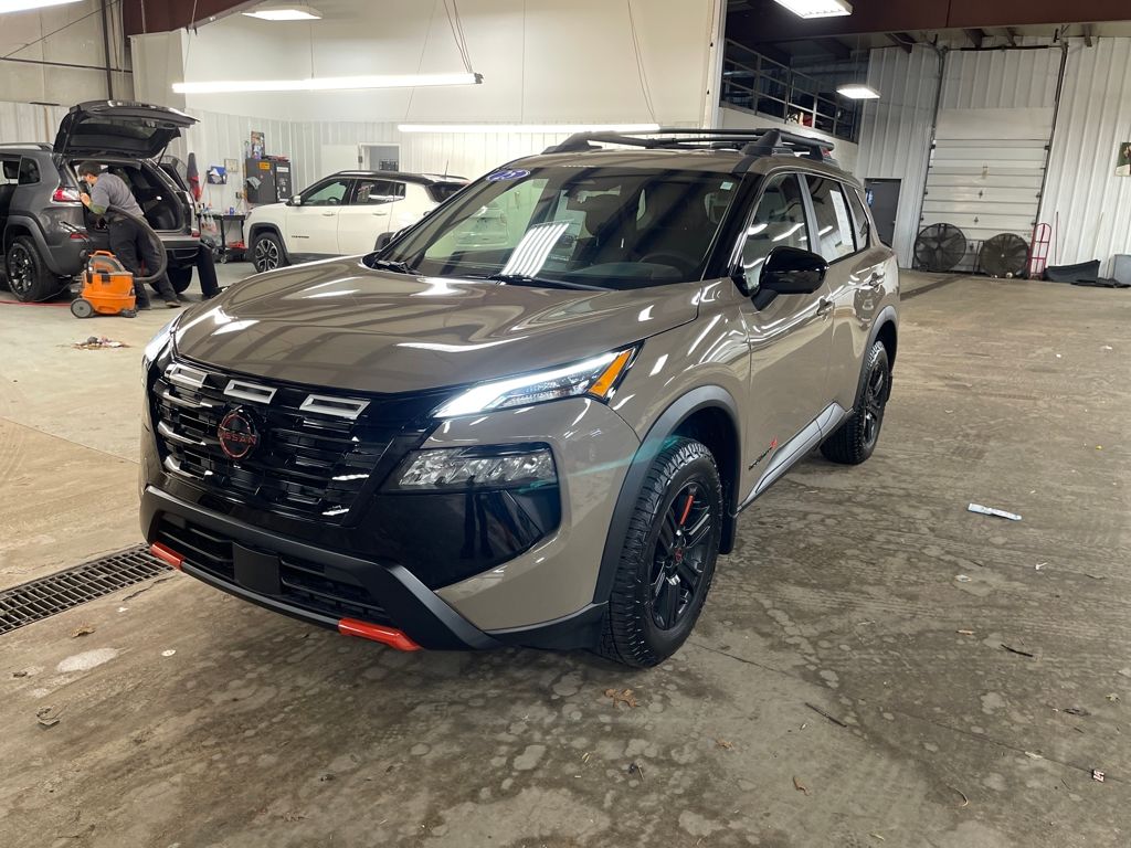 2025 Nissan Rogue Rock Creek's photo