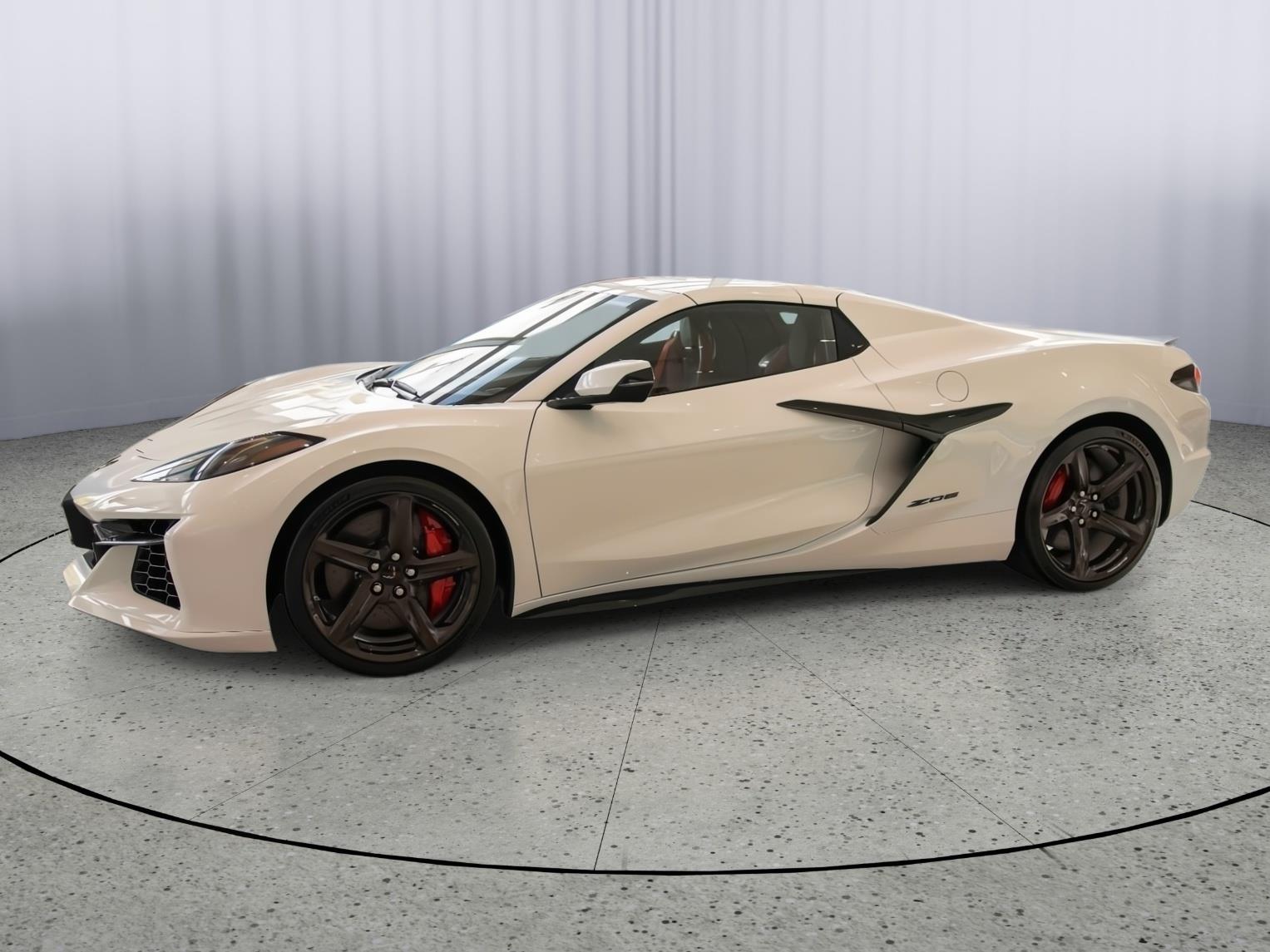 2025 Chevrolet Corvette Z06 3LZ photo 2