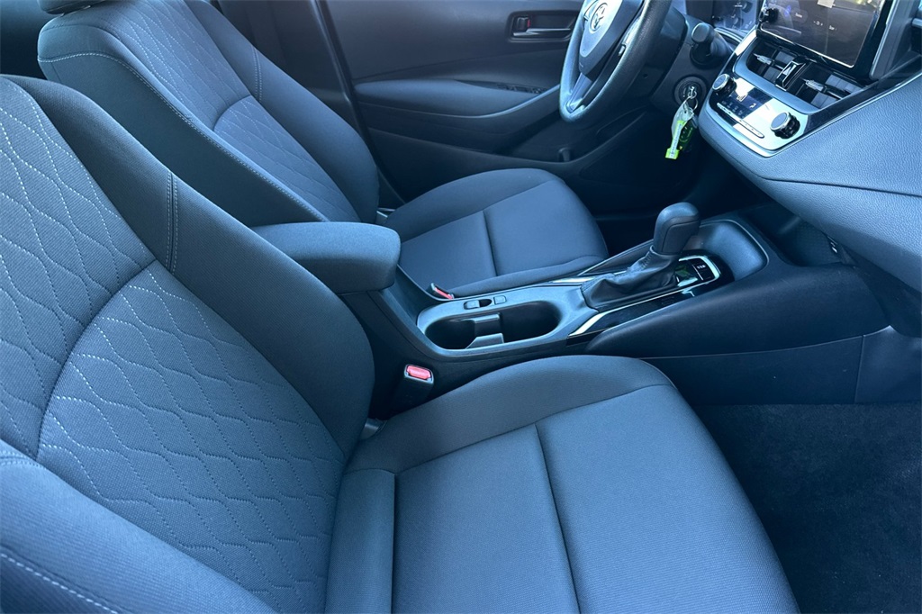 2023 Toyota Corolla LE photo 15