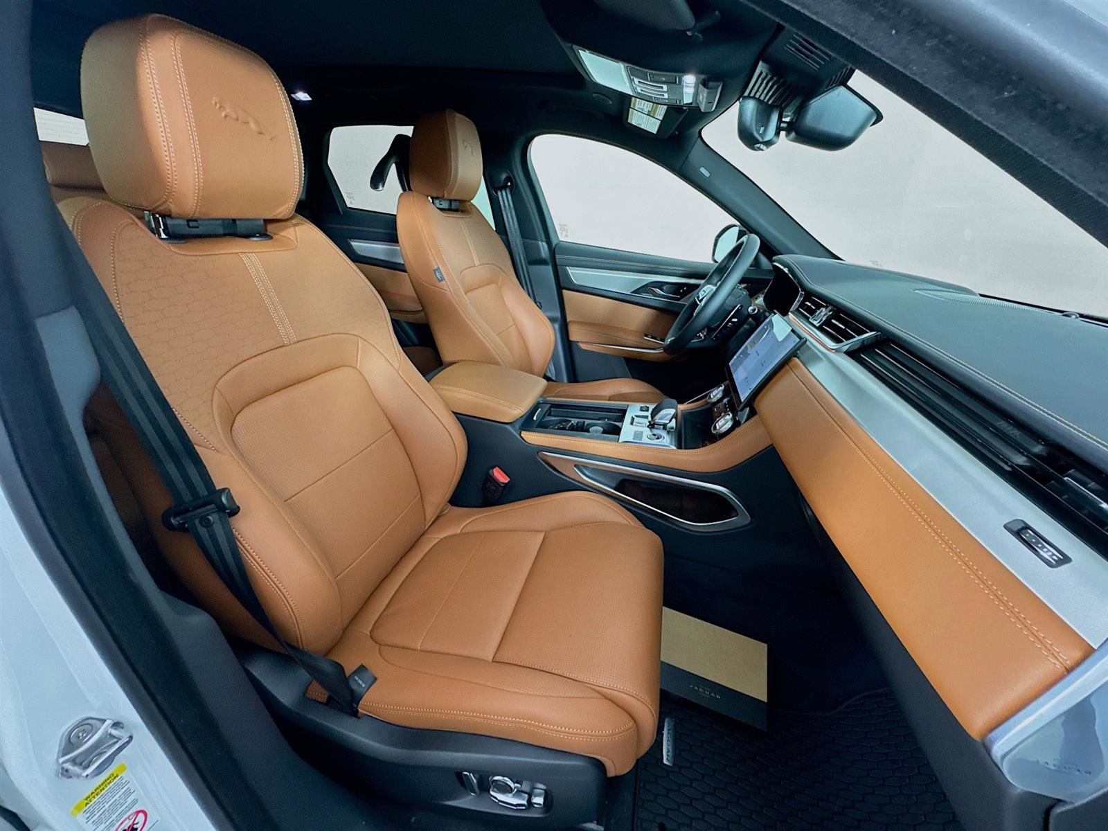 2026 Jaguar F-PACE P250 R-Dynamic S photo 28