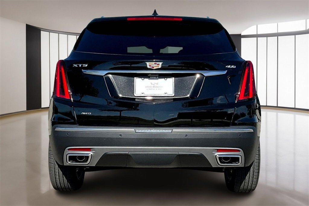 2026 Cadillac XT5 Premium Luxury photo 2