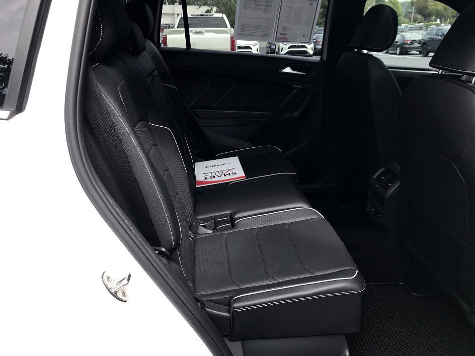 2022 Volkswagen Tiguan SEL Premium R-Line photo 13