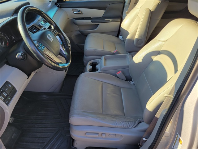 2016 Honda Odyssey Touring Elite photo 10