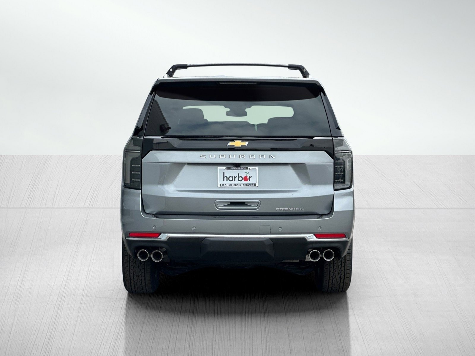 2025 Chevrolet Suburban Premier photo 5