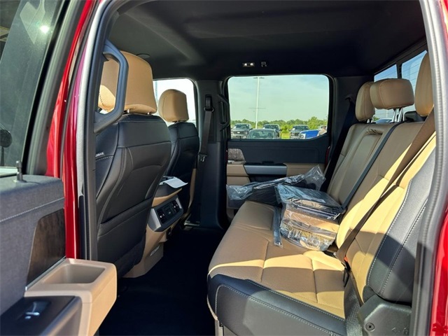 2026 Ford F-250 Lariat photo 4