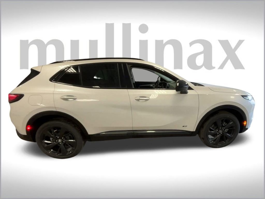 2025 Buick Envision Sport Touring photo 9