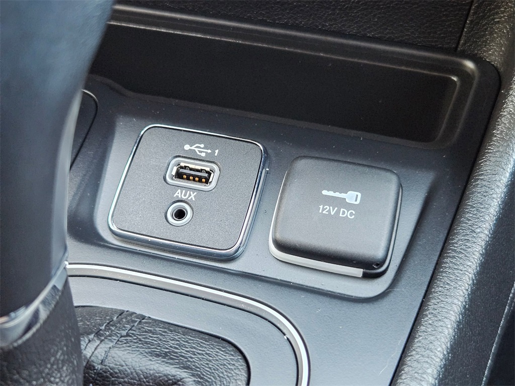 2019 Jeep Cherokee Latitude photo 20