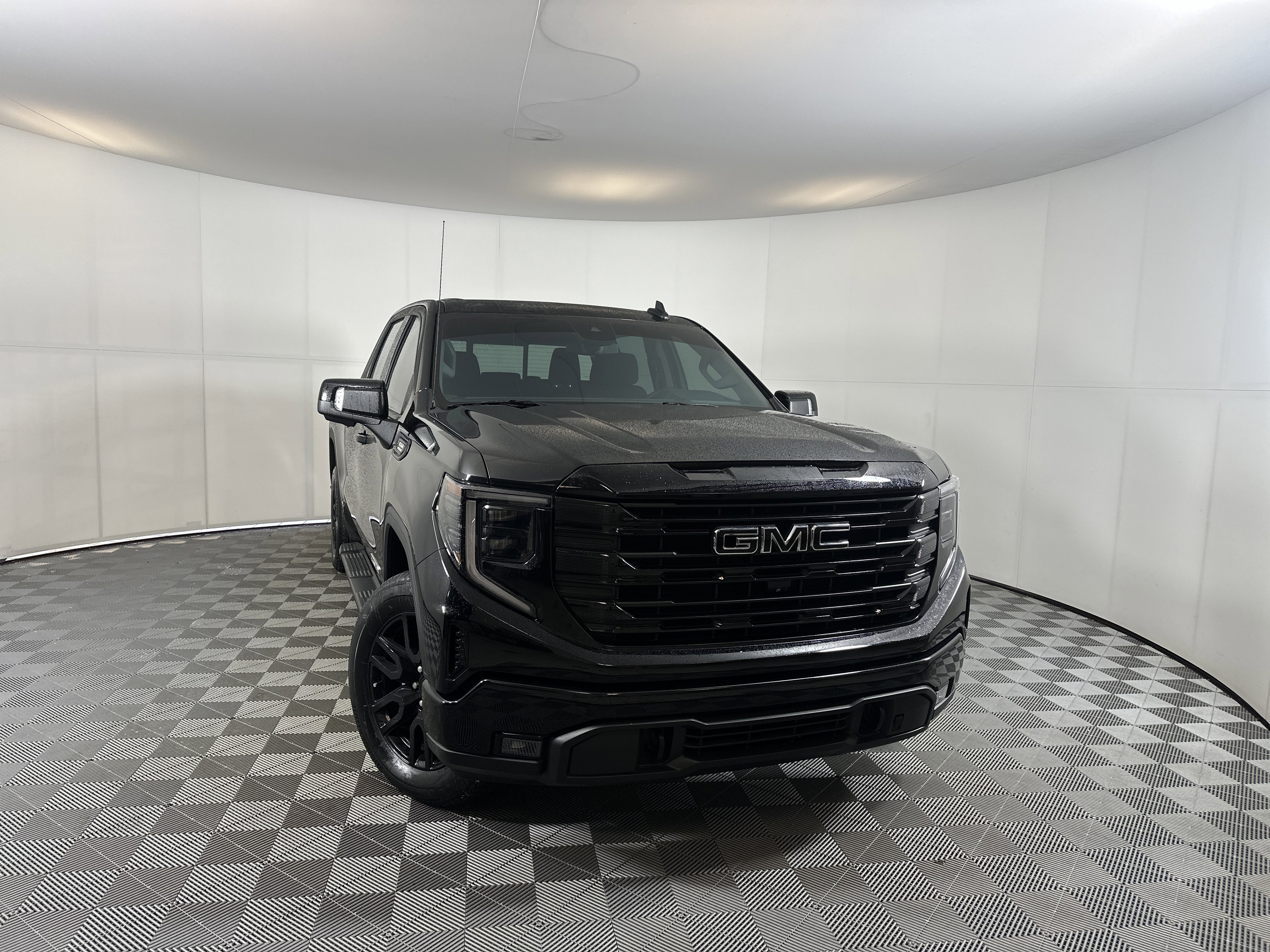 2022 GMC Sierra 1500 Elevation's photo