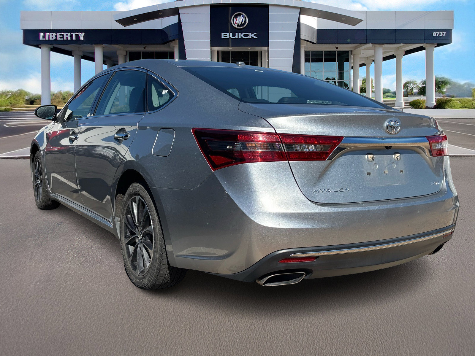 2018 Toyota Avalon Plus XLE Premium Touring Limited photo 3