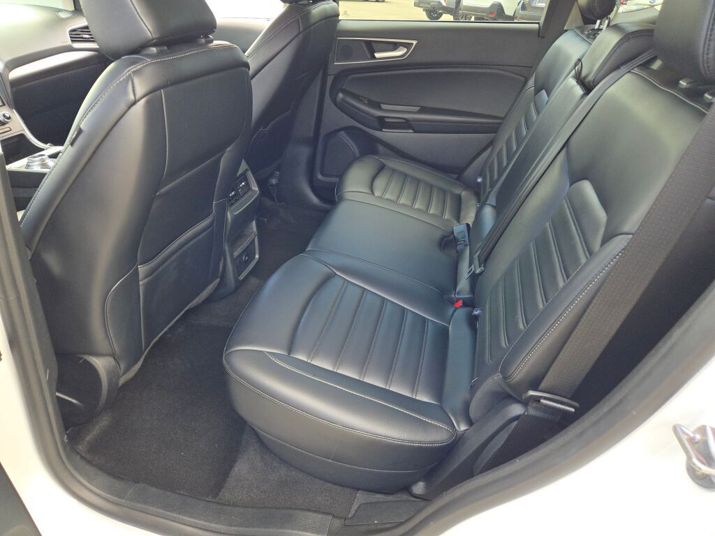 2024 Ford Edge SEL photo 16