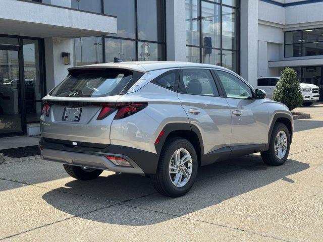 2025 Hyundai Tucson SE photo 2