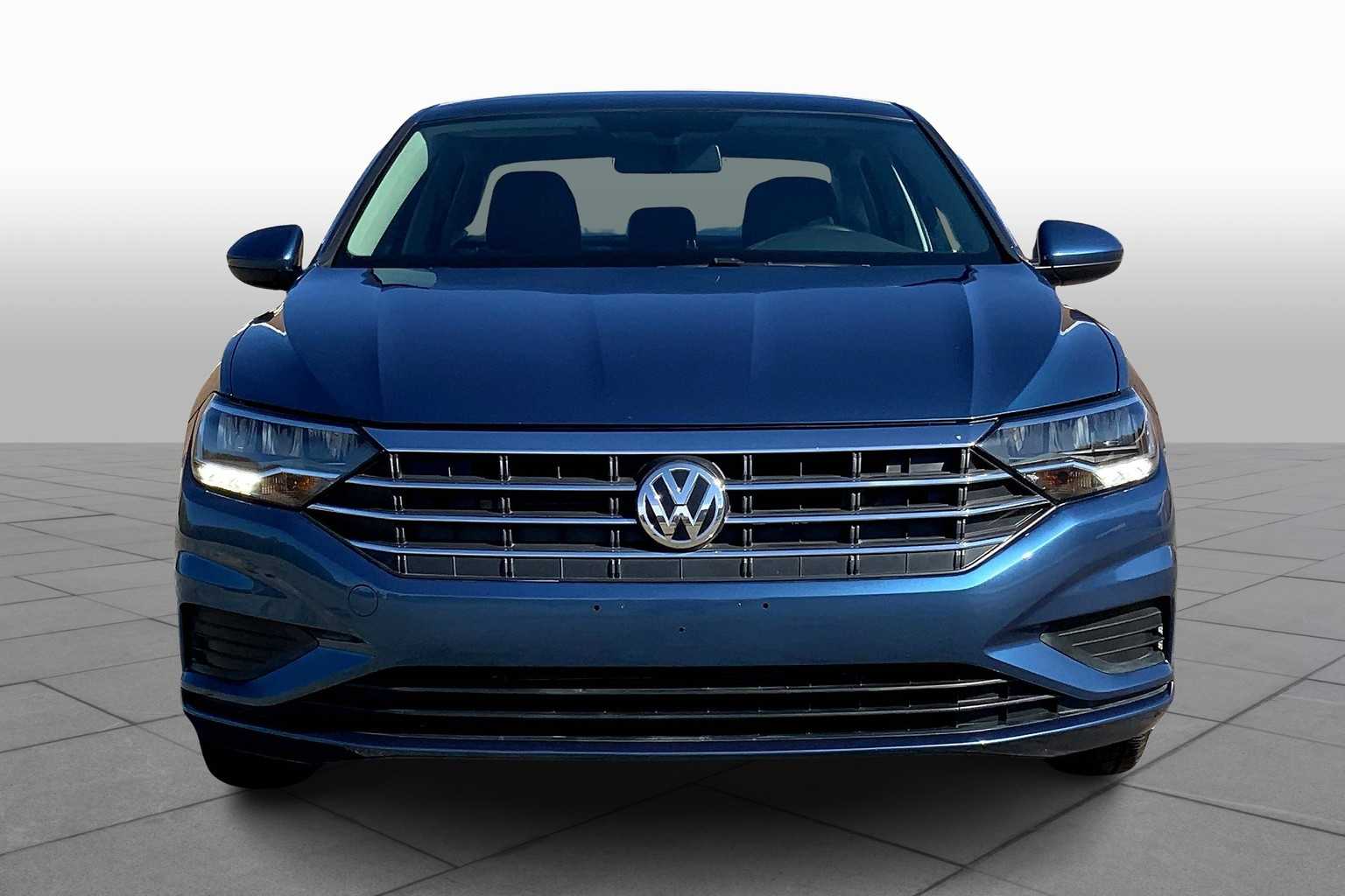 2019 Volkswagen Jetta SE photo 3