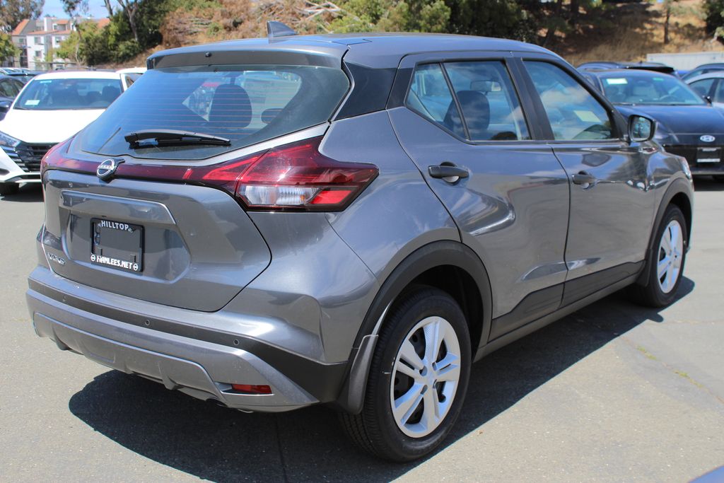 2025 Nissan Kicks Play S photo 5