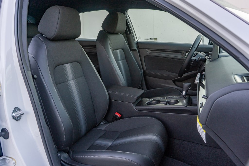 2025 Honda Civic Sport photo 16