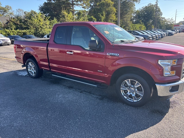 2015 Ford F-150 XLT photo 4