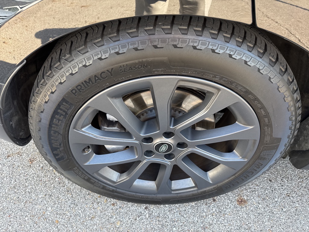 2023 Land Rover Range Rover Sport SE photo 10