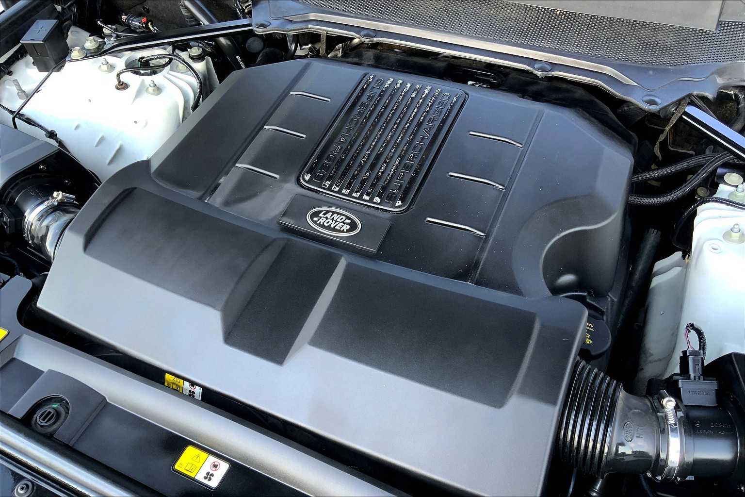 2019 Land Rover Range Rover HSE photo 28
