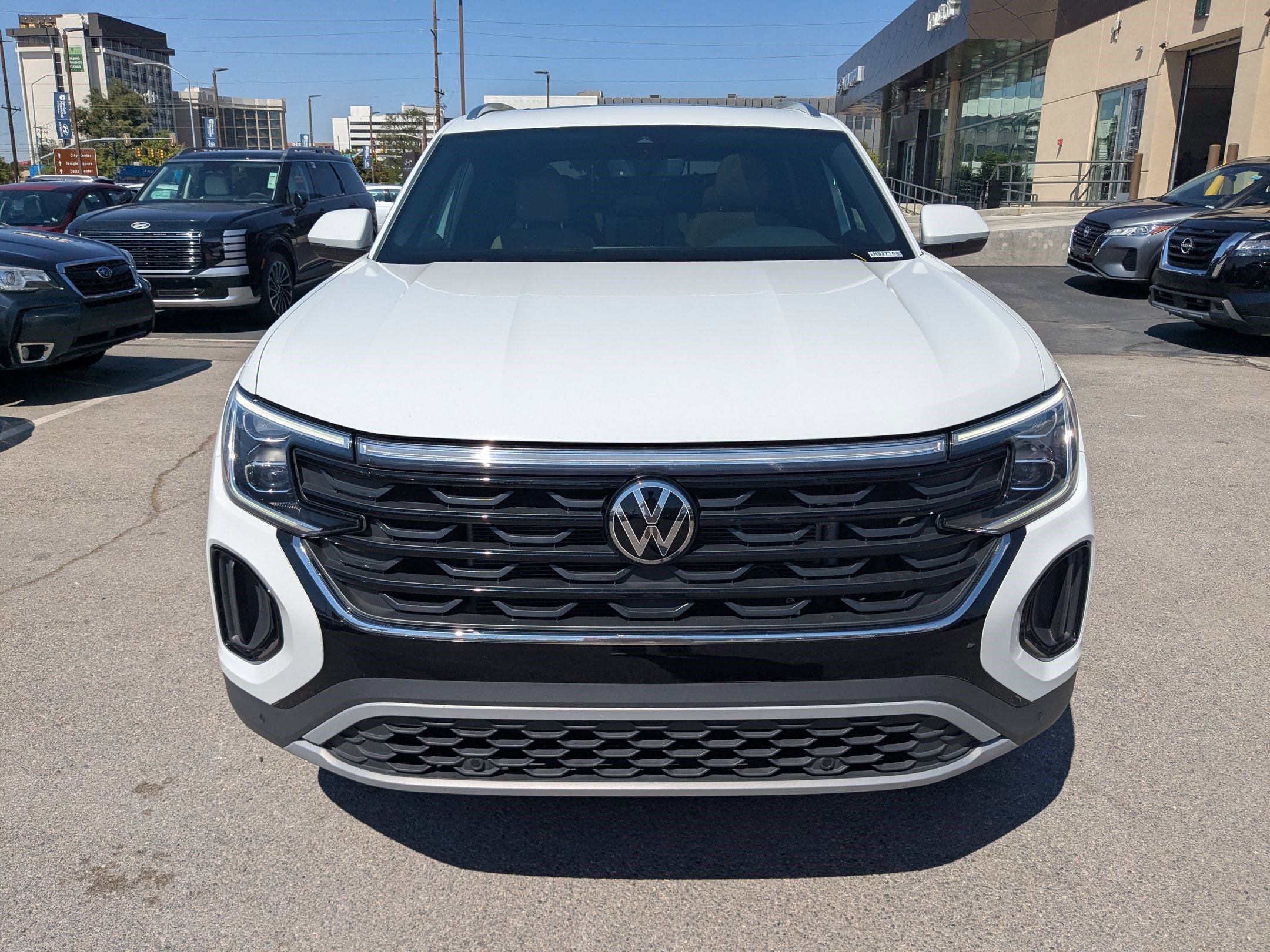 2024 Volkswagen Atlas Cross Sport SE Technology photo 8